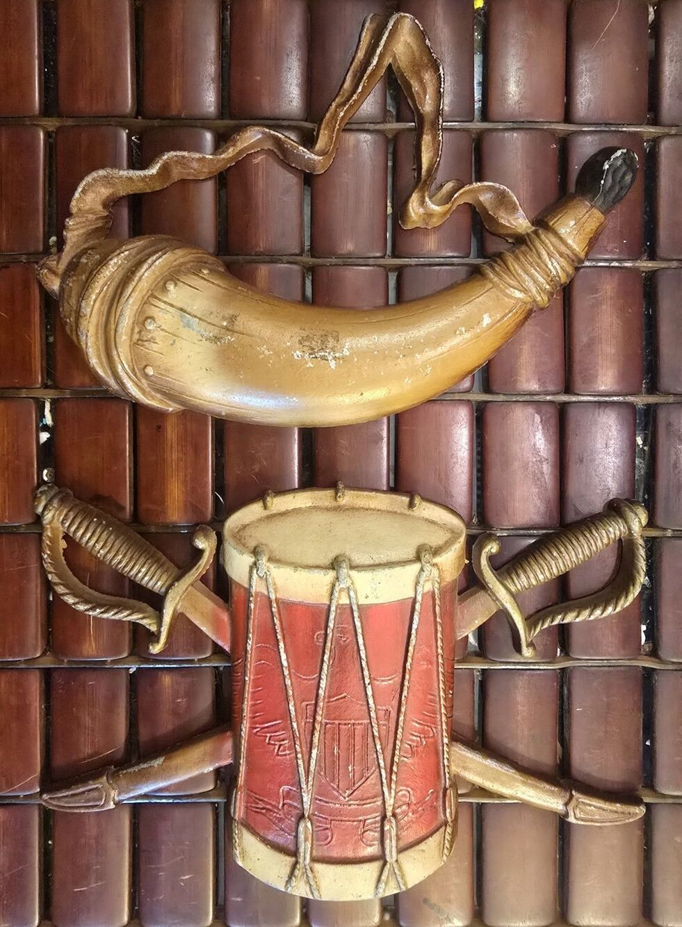 Drum Swords & Powder Horn Vintage Sexton Metal Wall Decor 8.5"x5.25